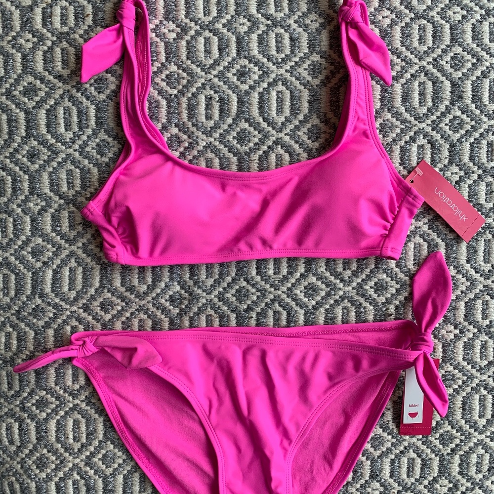 NWT  Bikini Top & Bottoms